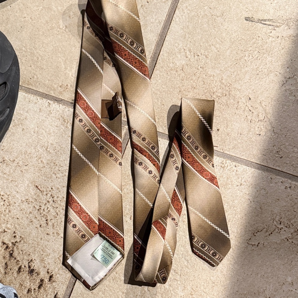Elegant Brown and Tan Striped Tie